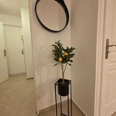 Apartment Renove Proche